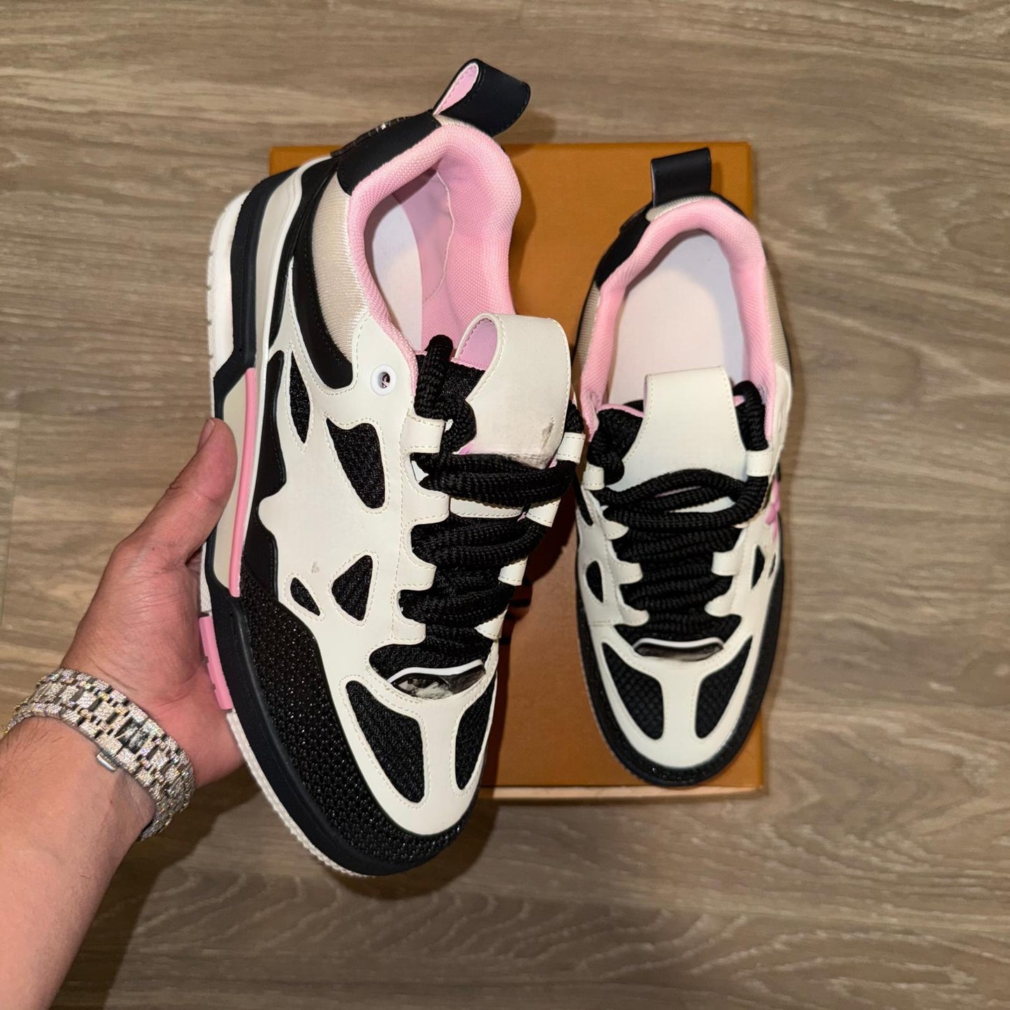 LVT